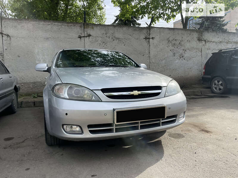 Chevrolet Lacetti (2005)