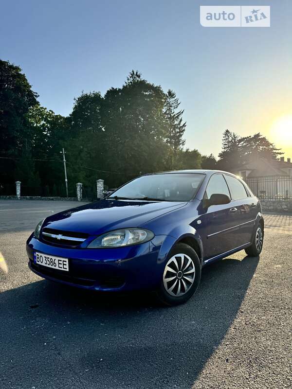 Chevrolet Lacetti (2005)