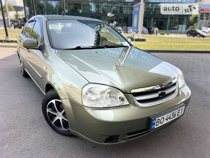 Chevrolet Lacetti (2005)