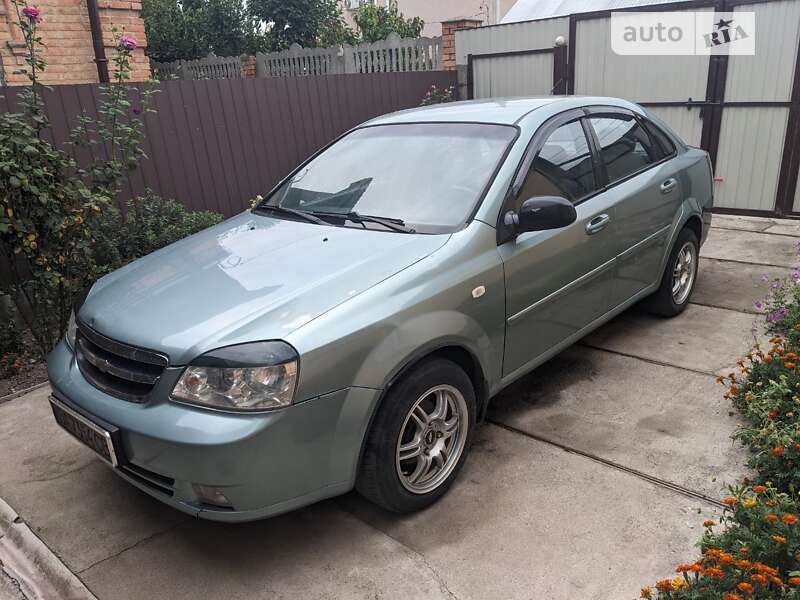 Chevrolet Lacetti (2005)