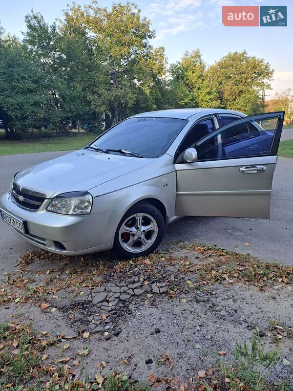Chevrolet Lacetti (2005)