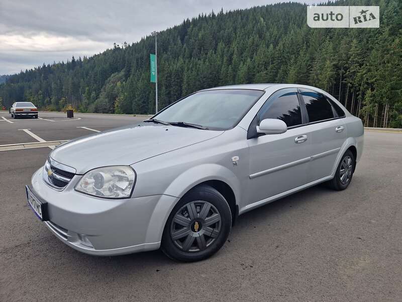 Chevrolet Lacetti (2012)
