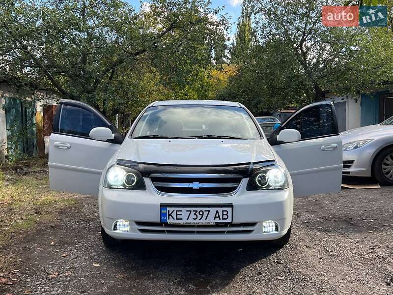 Chevrolet Lacetti (2012)