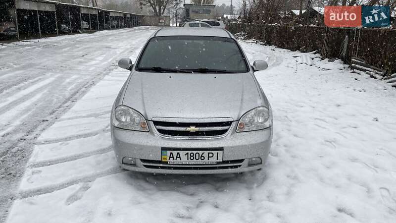 Chevrolet Lacetti (2012)