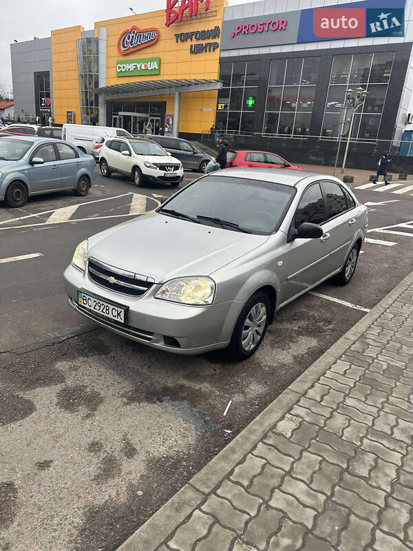 Chevrolet Lacetti (2005)