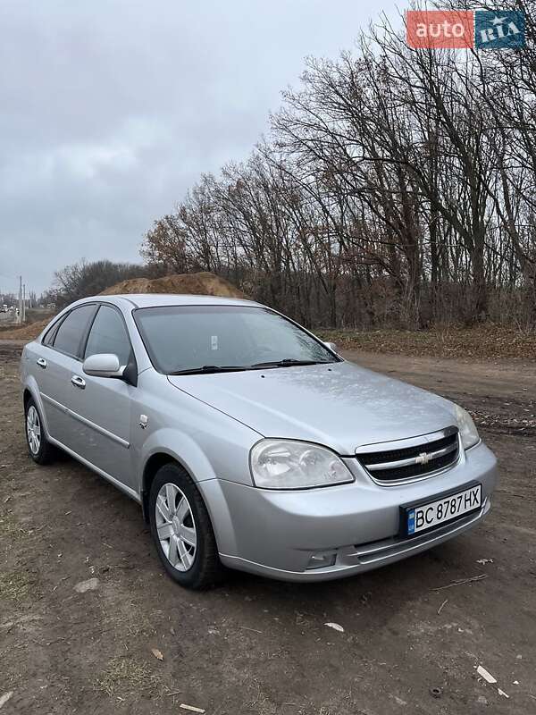 Chevrolet Lacetti (2005)