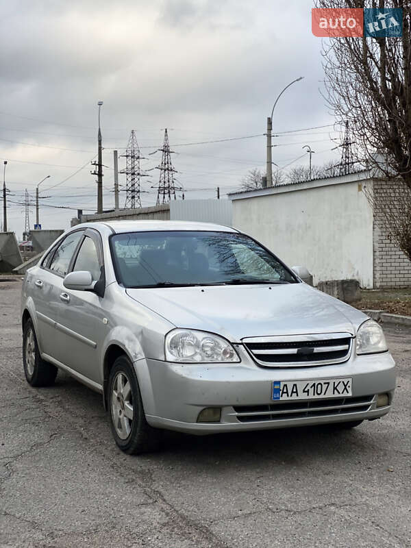 Chevrolet Lacetti (2005)