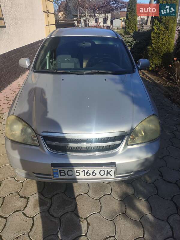 Chevrolet Lacetti (2008)