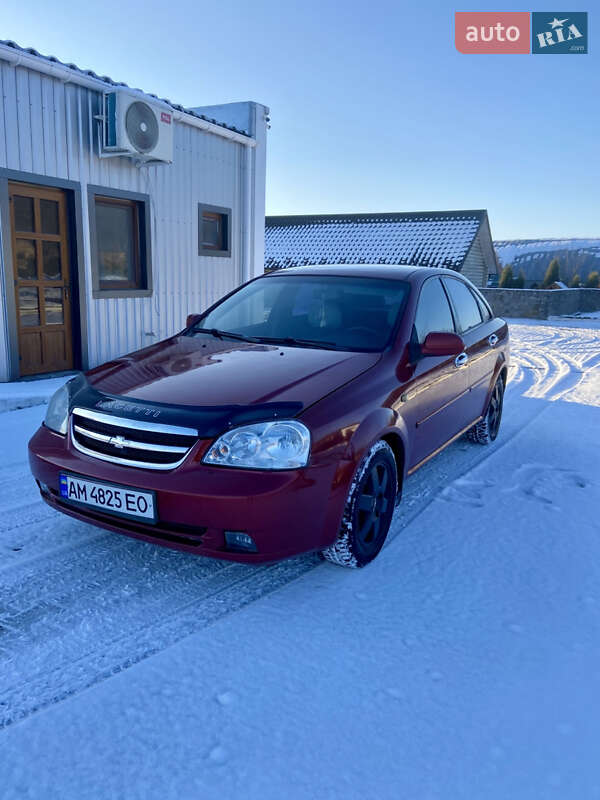Chevrolet Lacetti (2005)