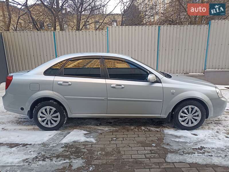 Chevrolet Lacetti (2011)