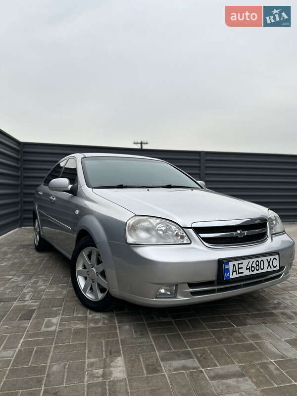 Chevrolet Lacetti (2005)