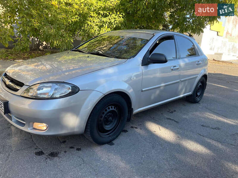 Chevrolet Lacetti (2005)
