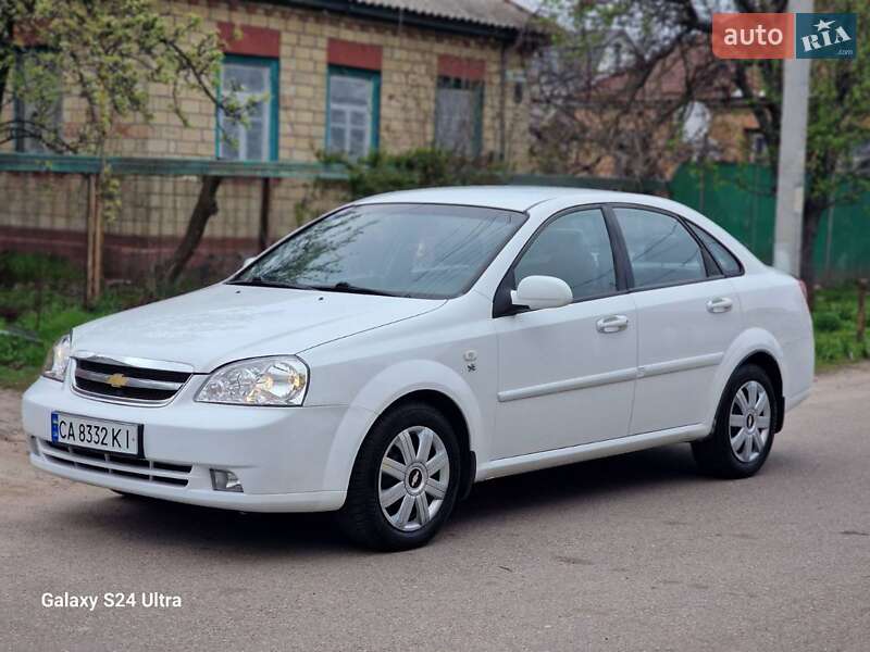 Chevrolet Lacetti (2012)