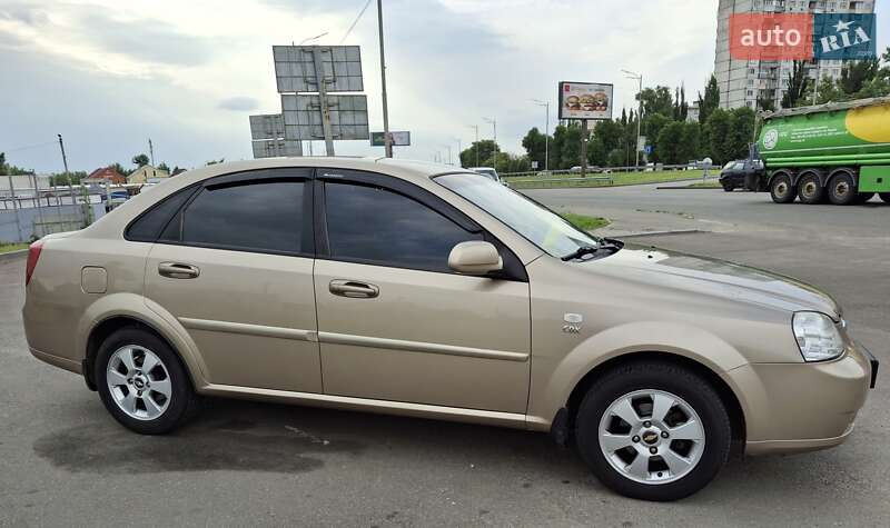 Chevrolet Lacetti (2009)
