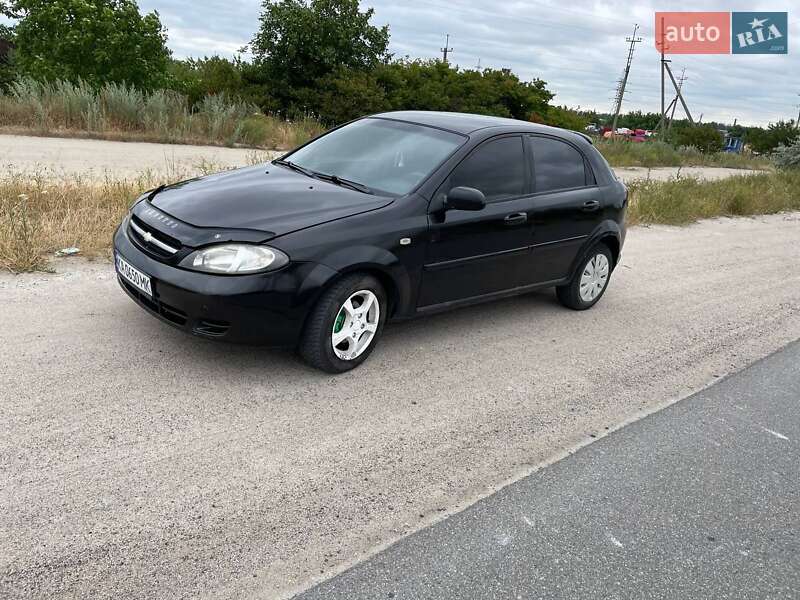 Chevrolet Lacetti (2005)