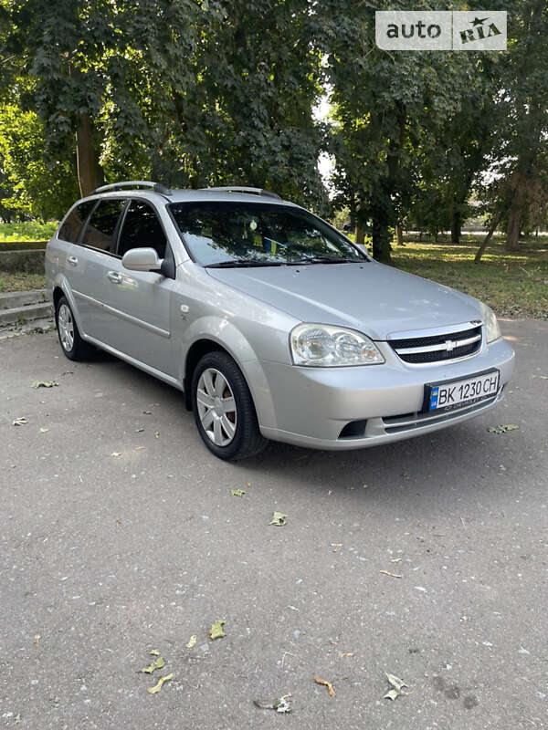 Chevrolet Lacetti (2005)