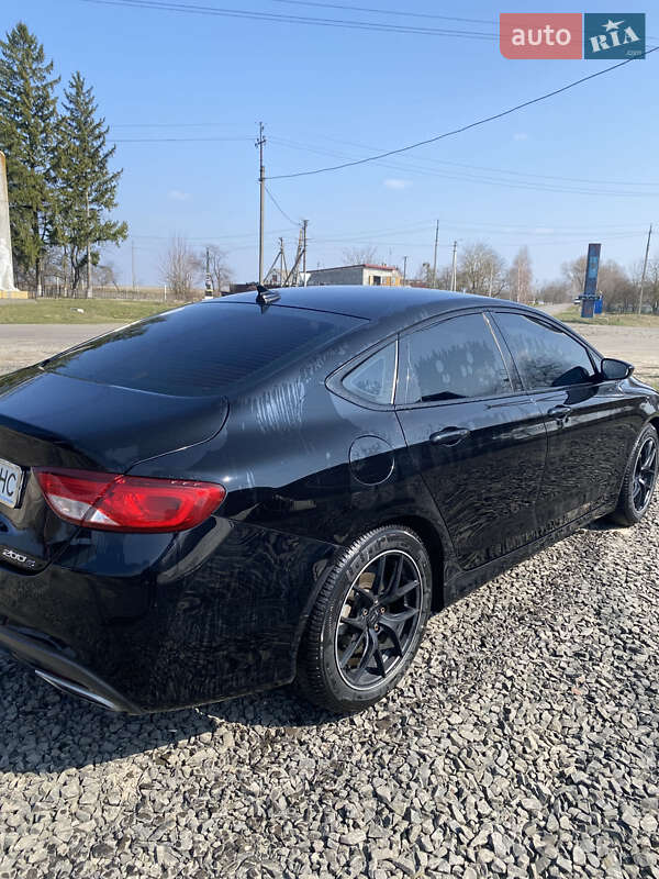 Chrysler 200 (2016)
