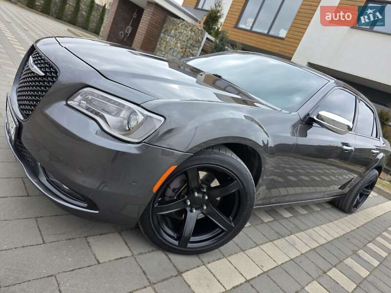 Chrysler 300 (2019)