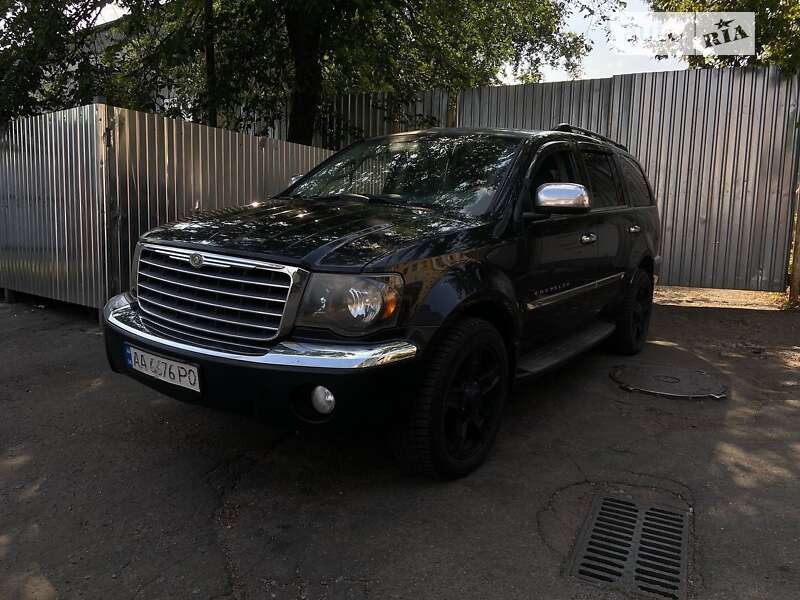 Chrysler Aspen (2007)
