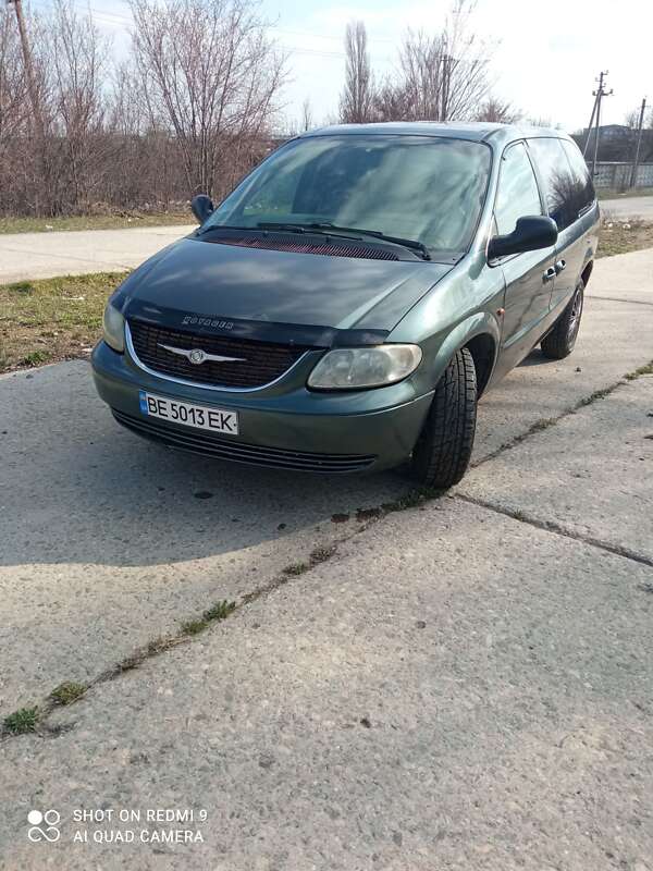 Chrysler Grand voyager (2003)