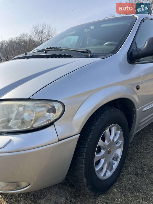 Chrysler Grand voyager (2001)