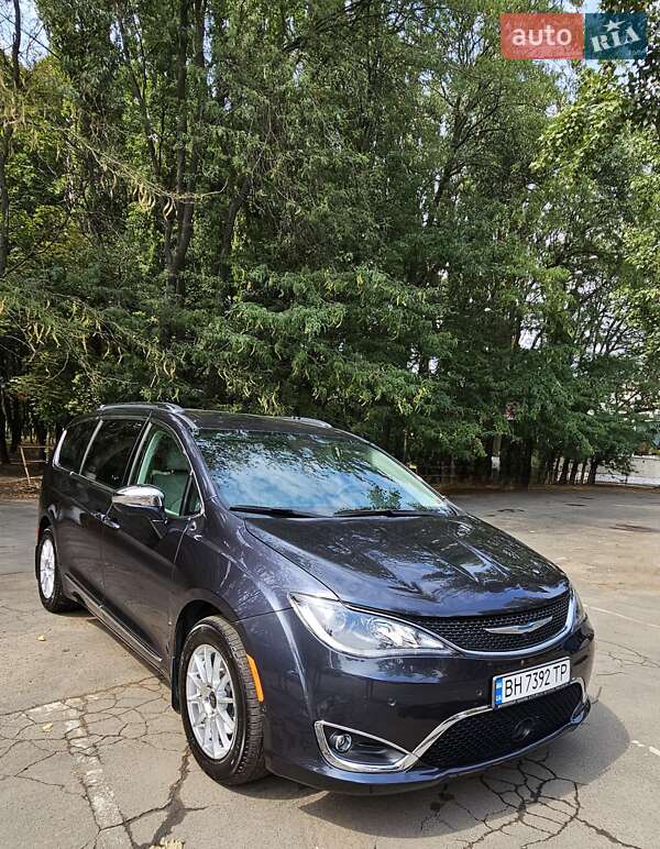 Chrysler Pacifica (2019)