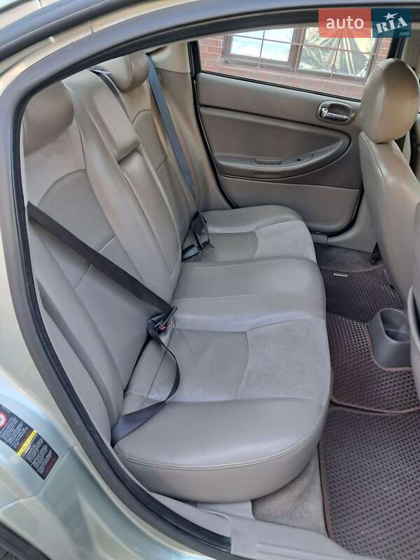 Chrysler Sebring (2004)