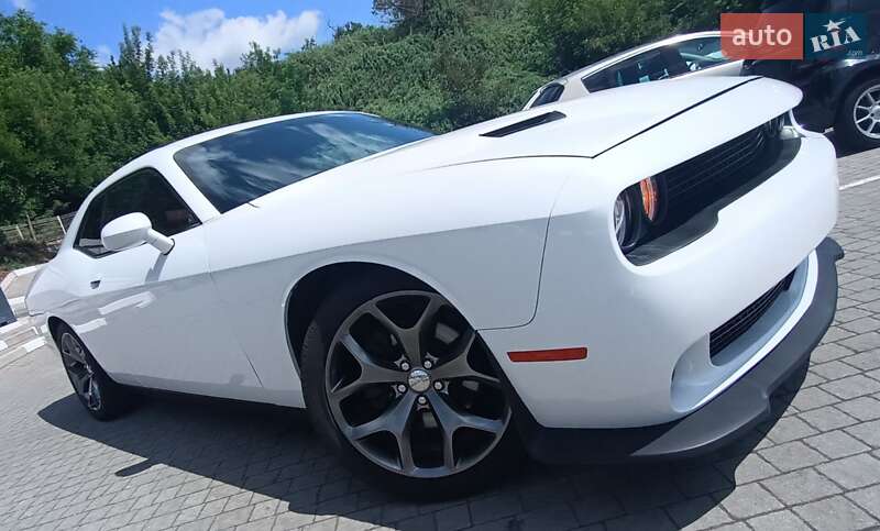 Dodge Challenger (2016)