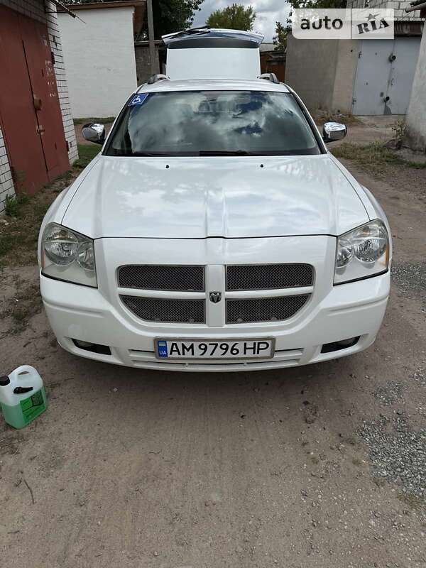 Dodge Magnum (2005)
