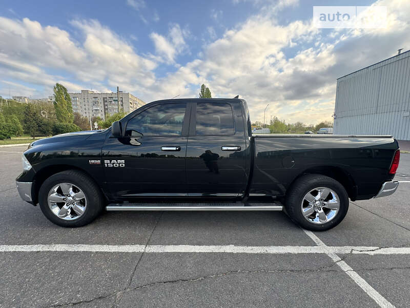 Dodge Ram-1500 (2015)