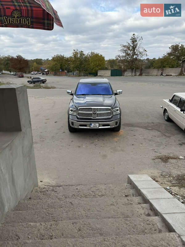 Dodge Ram 1500 (2015)