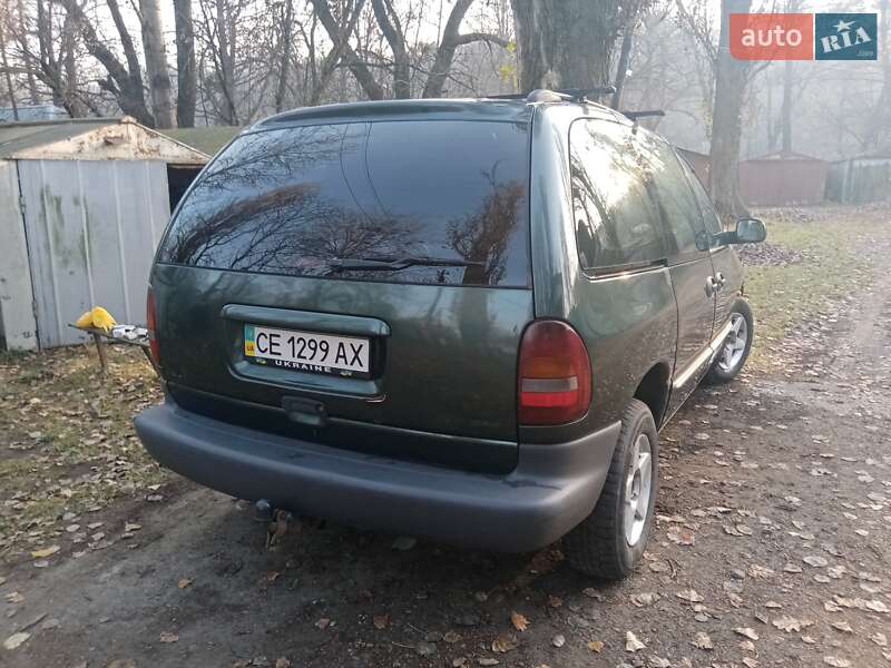 Dodge Ram van (2000)