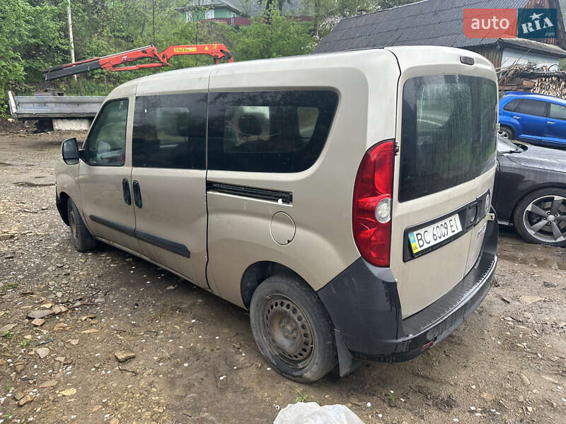 Fiat Doblo (2010)