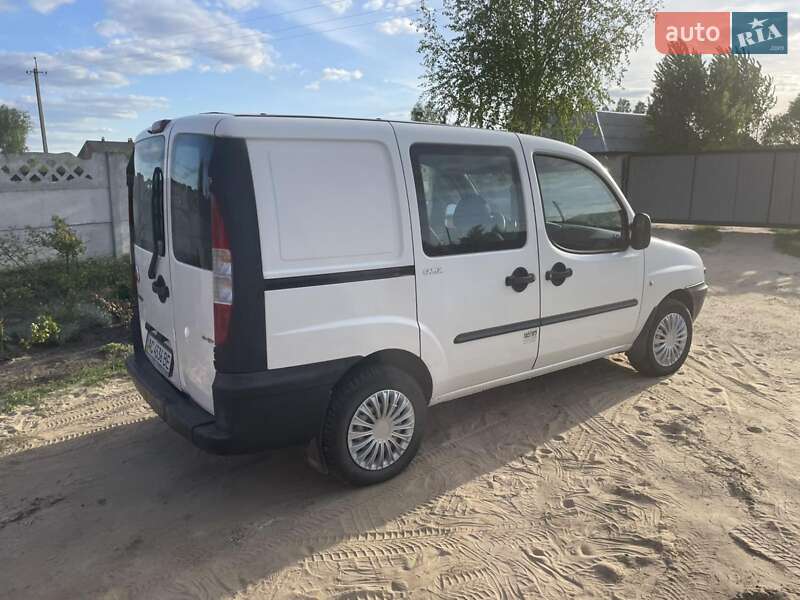 Fiat Doblo (2005)