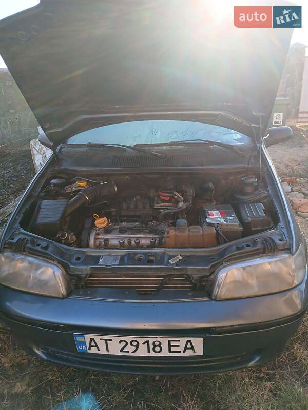 Fiat Palio (2004)