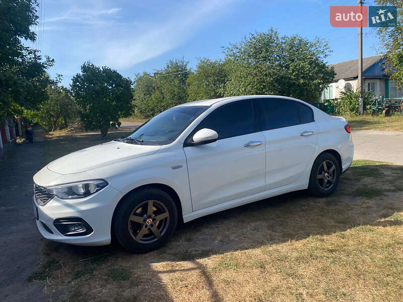 Fiat Tipo (2016)