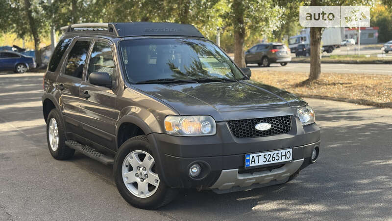 Ford Escape (2005)