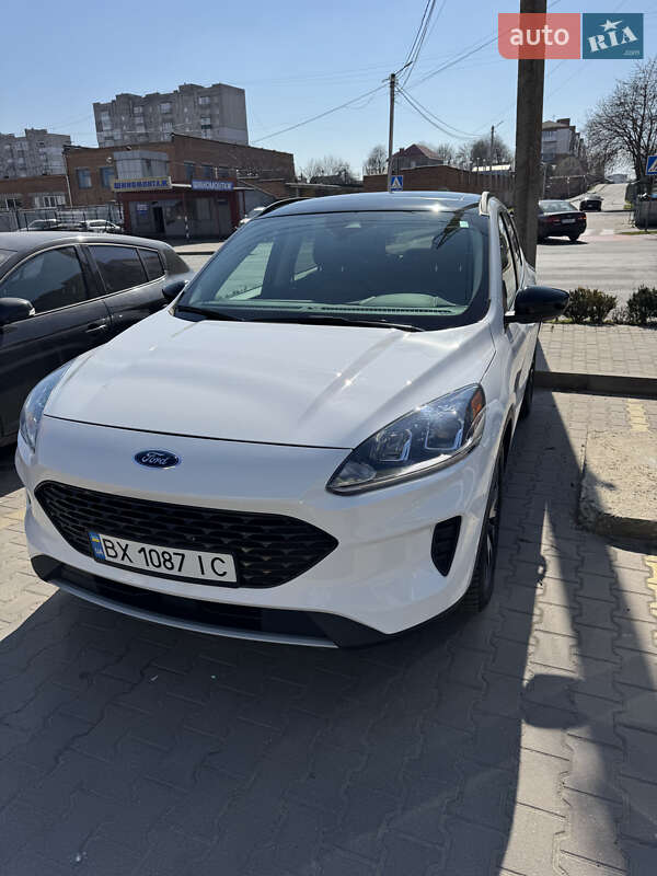 Ford Escape (2020)