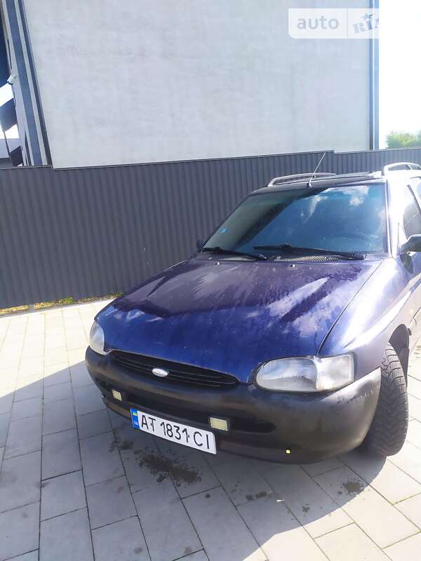 Ford Escort (1996)