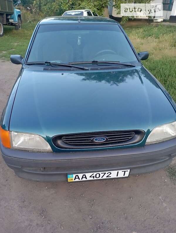 Ford Escort (1998)