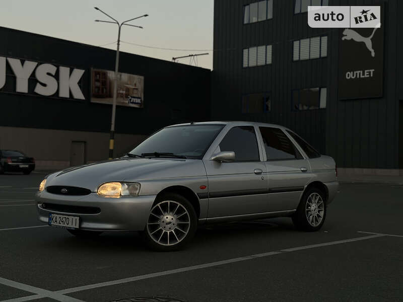 Ford Escort (1997)
