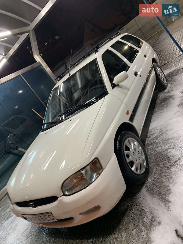 Ford Escort (1998)