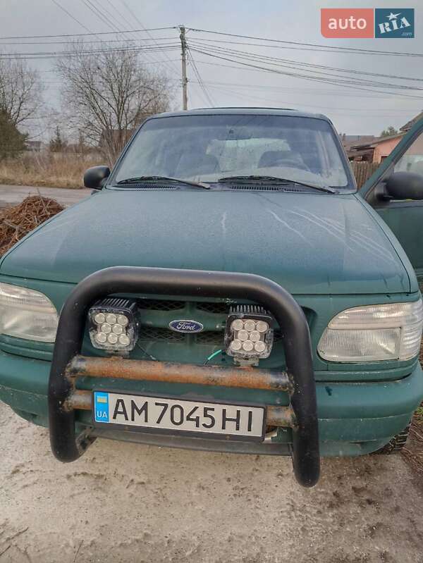 Ford Explorer (1998)