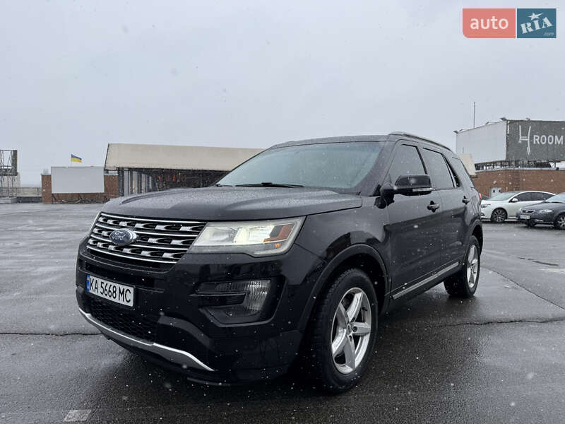Ford Explorer (2016)