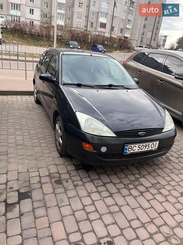 Ford Focus (2001)