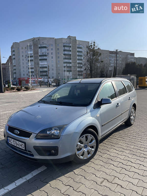 Ford Focus (2005)