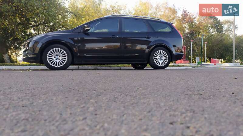 Ford Focus (2010)