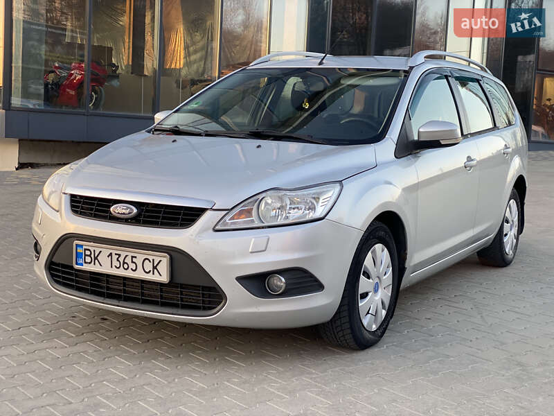 Ford Focus (2010)