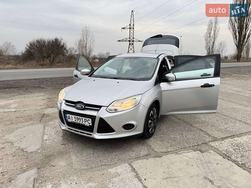 Ford Focus (2012)