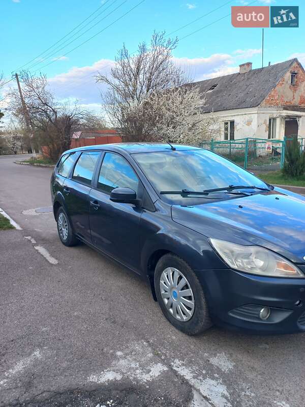 Ford Focus (2010)